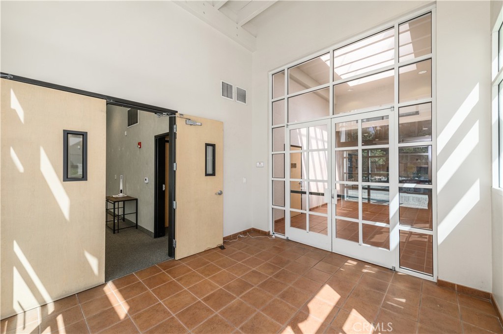 1514 Valley Vista Drive