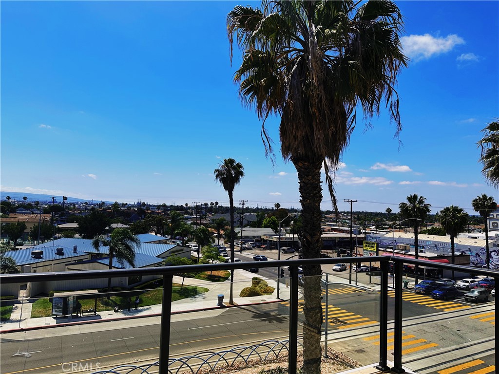 1598 Long Beach Boulevard 406