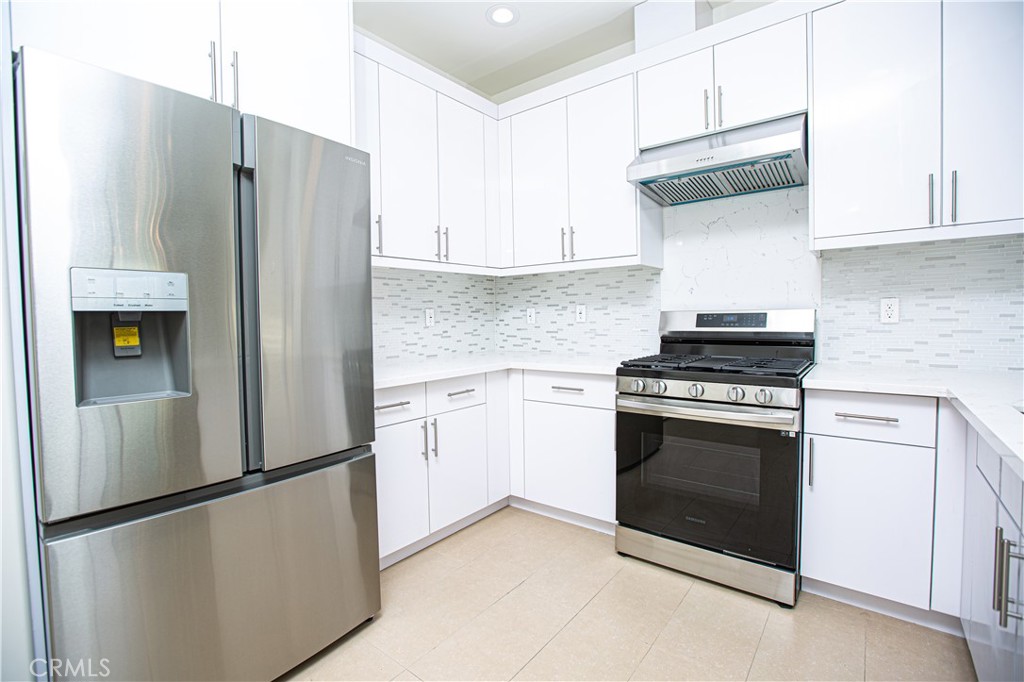 1598 Long Beach Boulevard 406
