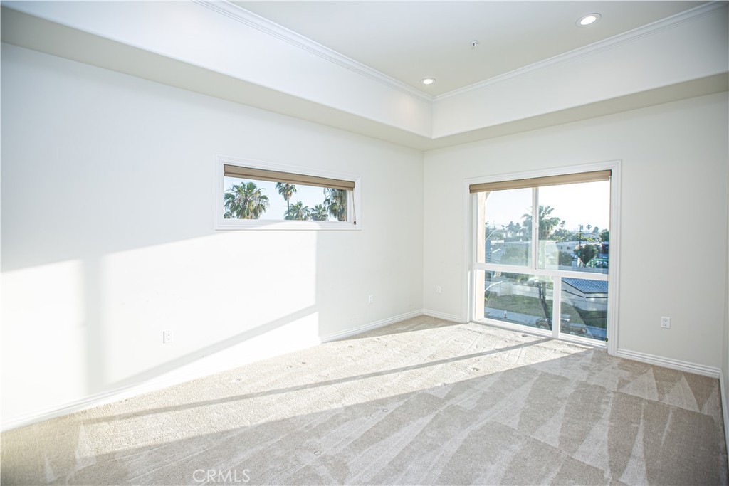 1598 Long Beach Boulevard 406