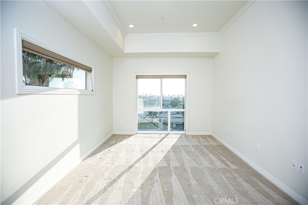 1598 Long Beach Boulevard 406