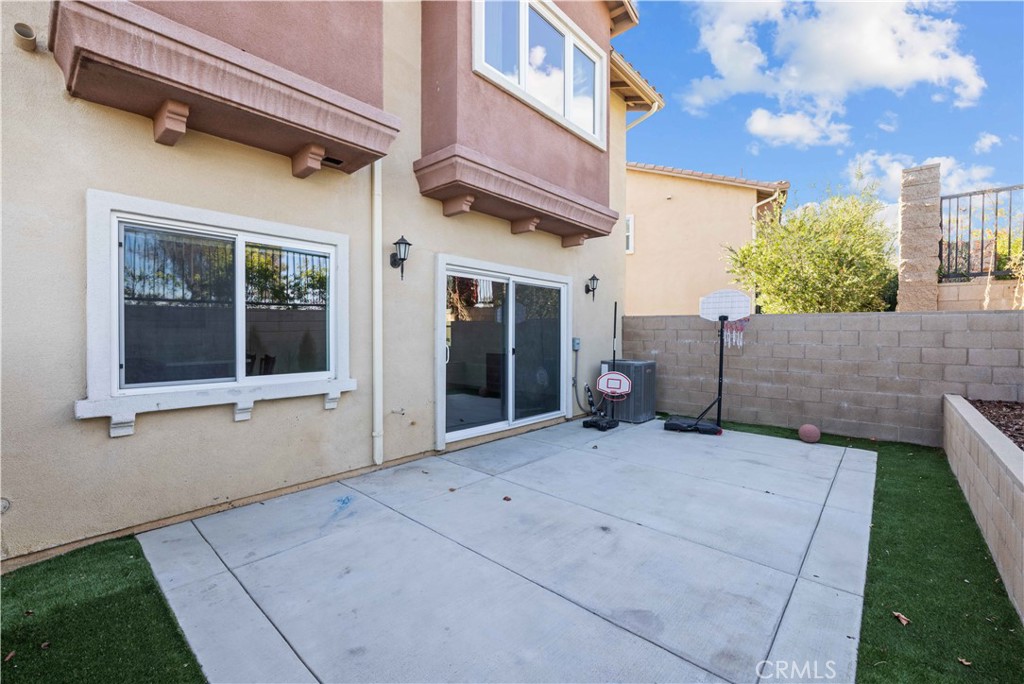 4468 Lilac Circle