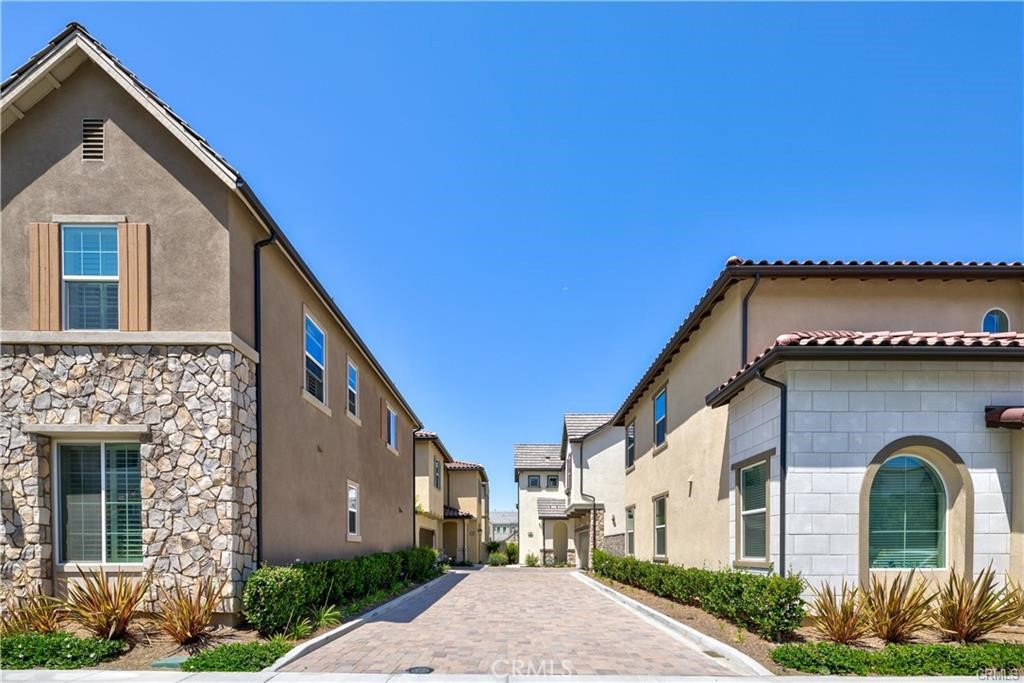 1124 Portola Oaks Drive