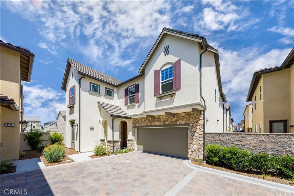 1124 Portola Oaks Drive