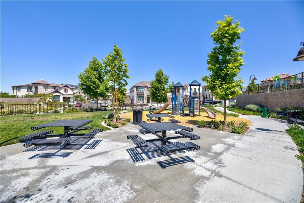 1124 Portola Oaks Drive