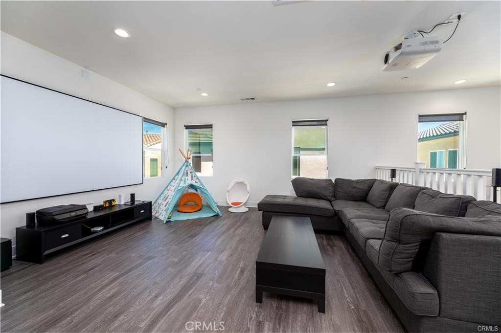 1124 Portola Oaks Drive