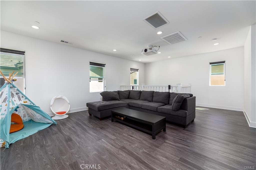 1124 Portola Oaks Drive