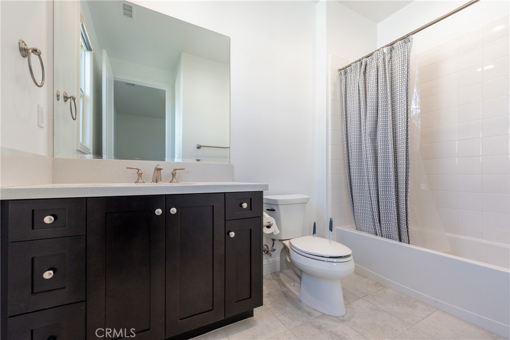 20106 Piccadilly Lane