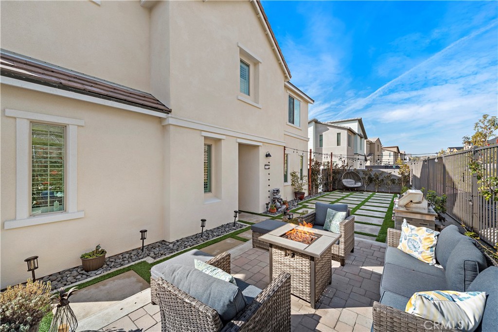 3572 IVY WAY