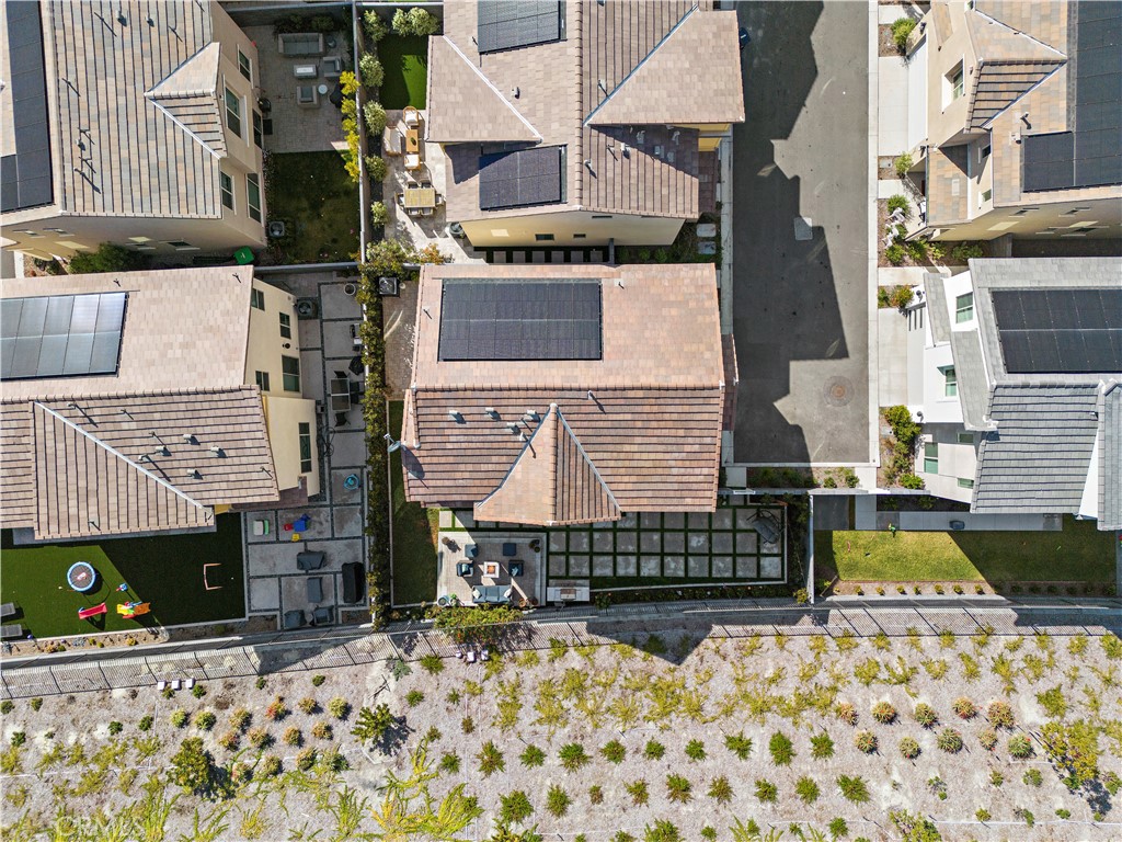 3572 IVY WAY