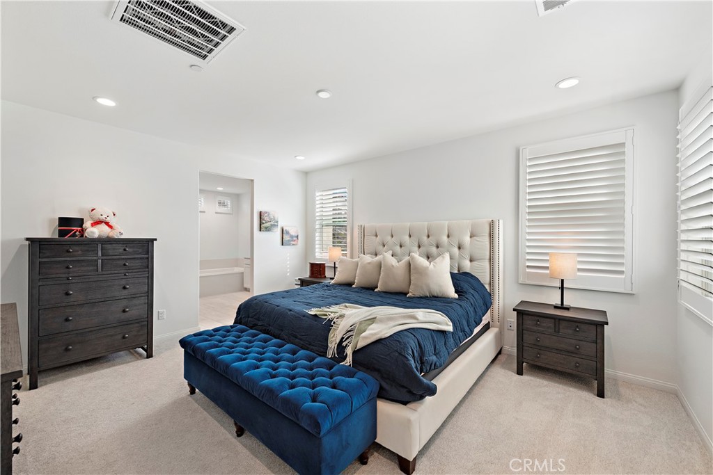 3572 IVY WAY