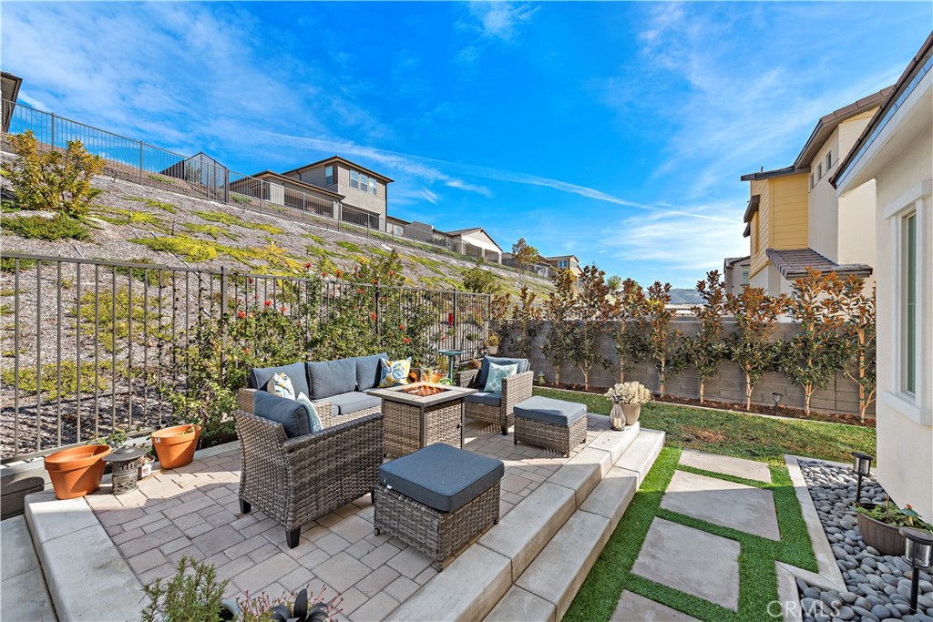 3572 IVY WAY