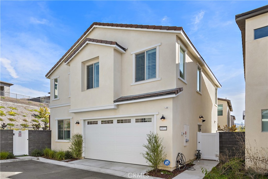 3572 IVY WAY