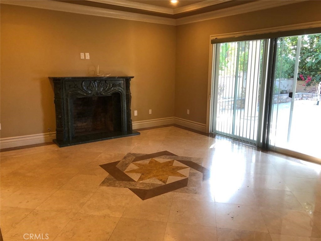 25231 De Salle Street