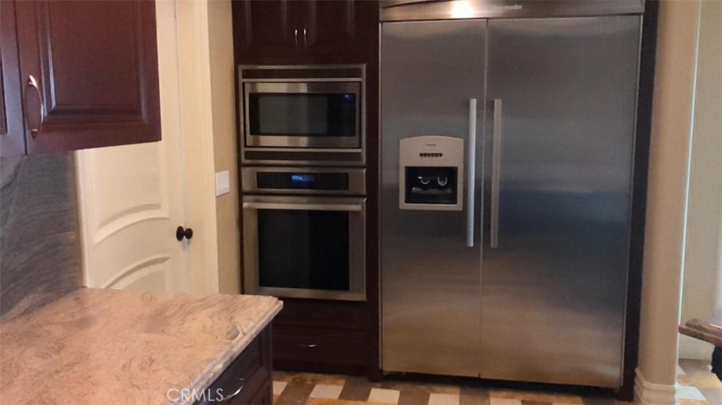 25231 De Salle Street