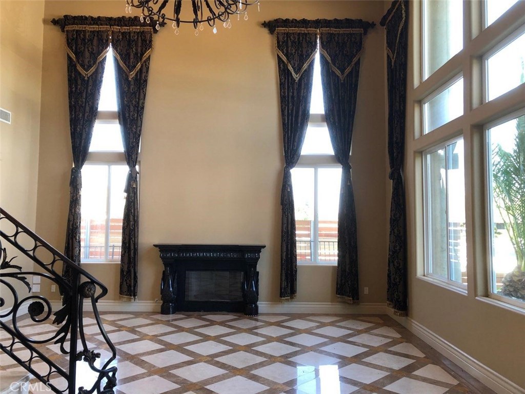 25231 De Salle Street