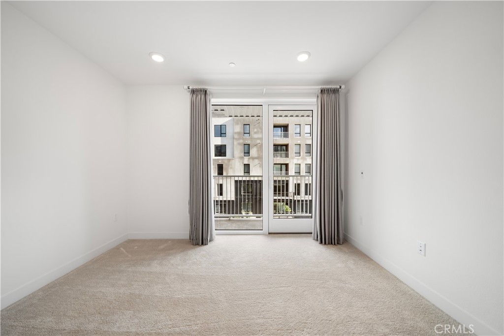 2510 Rivington