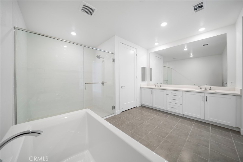 2510 Rivington