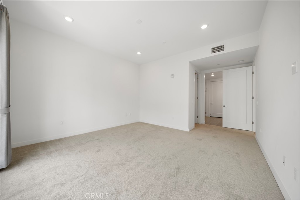 2510 Rivington