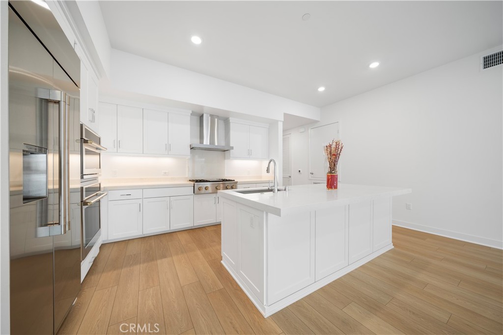 2510 Rivington