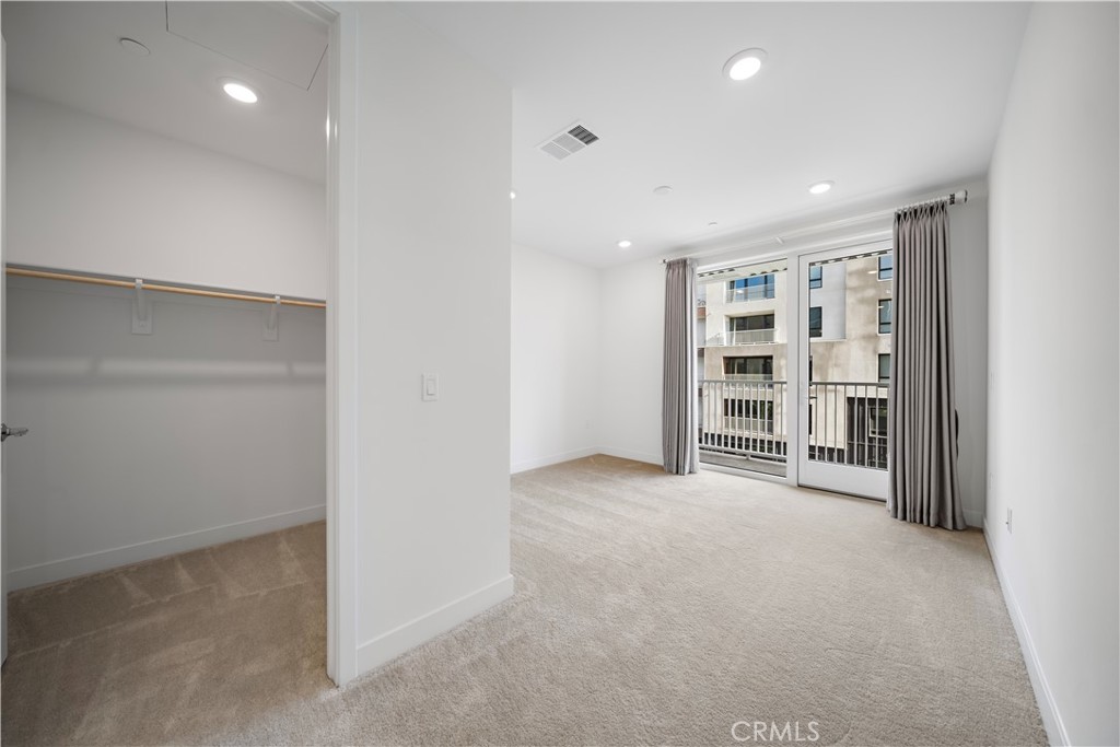 2510 Rivington