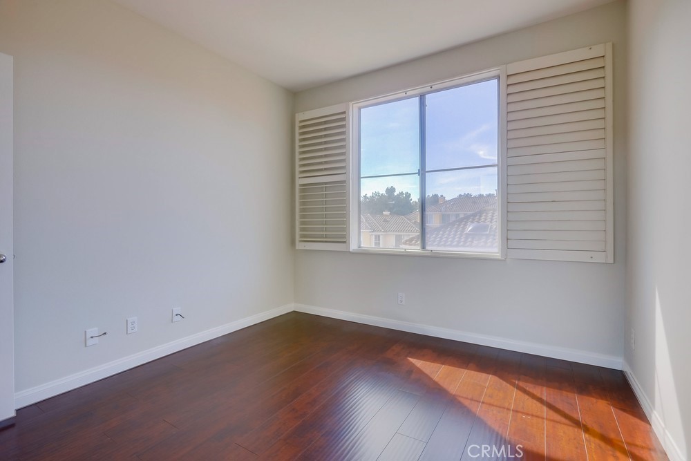 705 Marinella Aisle 118