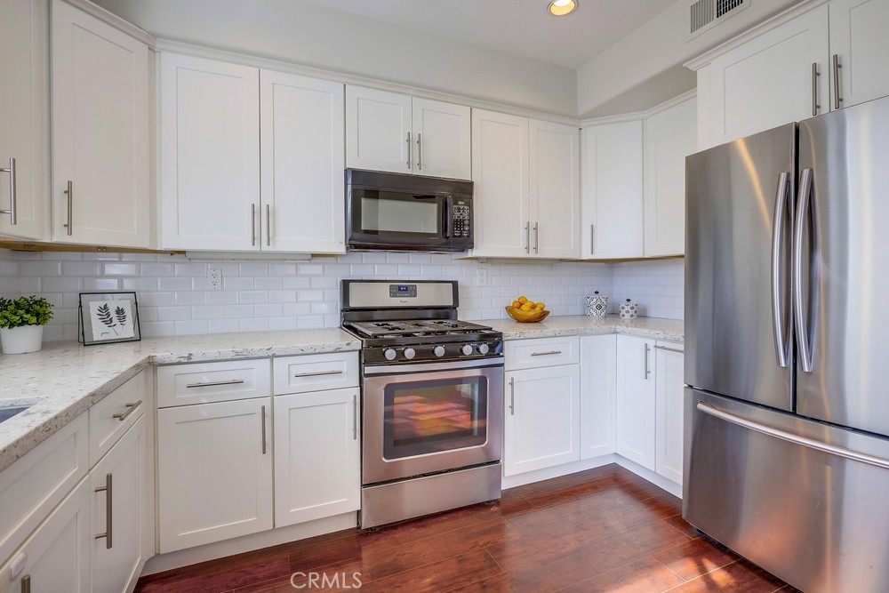 705 Marinella Aisle 118