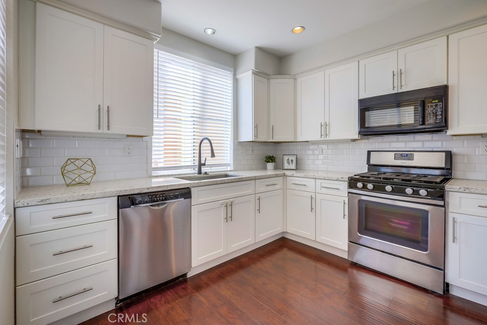 705 Marinella Aisle 118