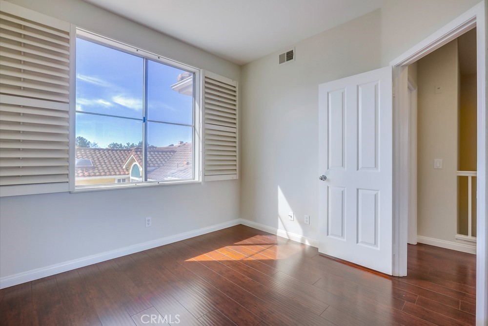 705 Marinella Aisle 118