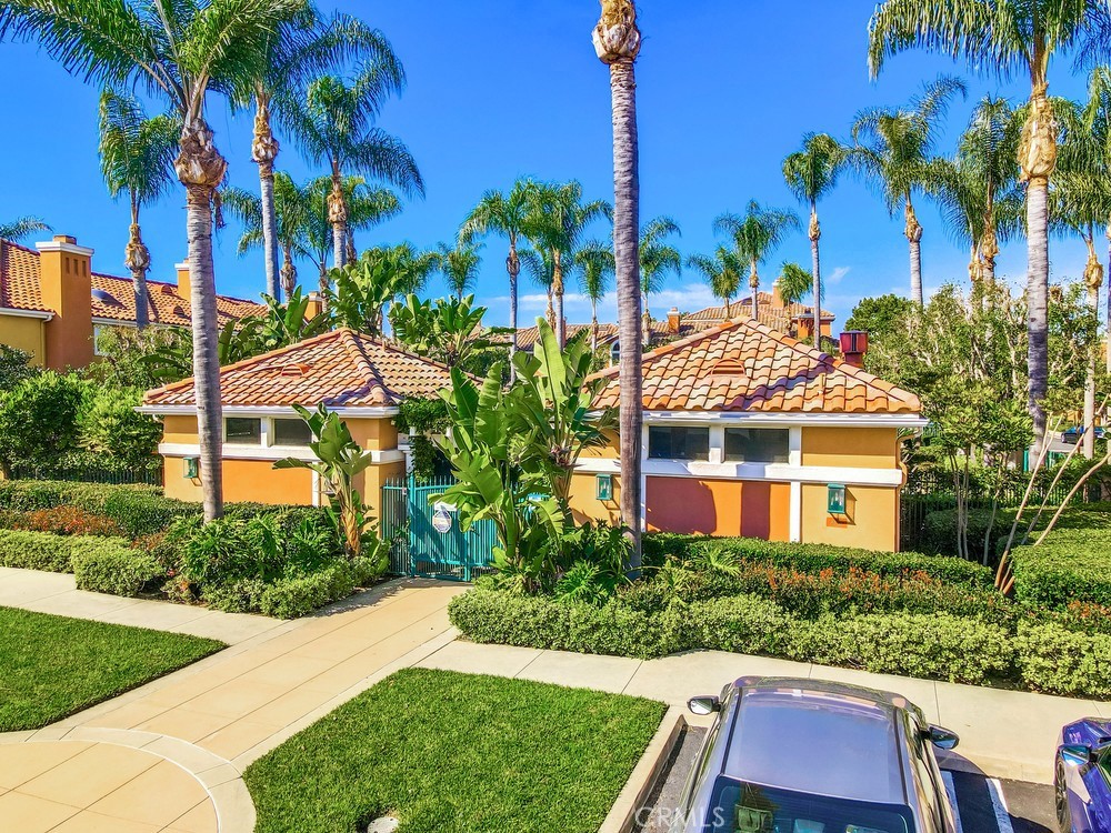 705 Marinella Aisle 118