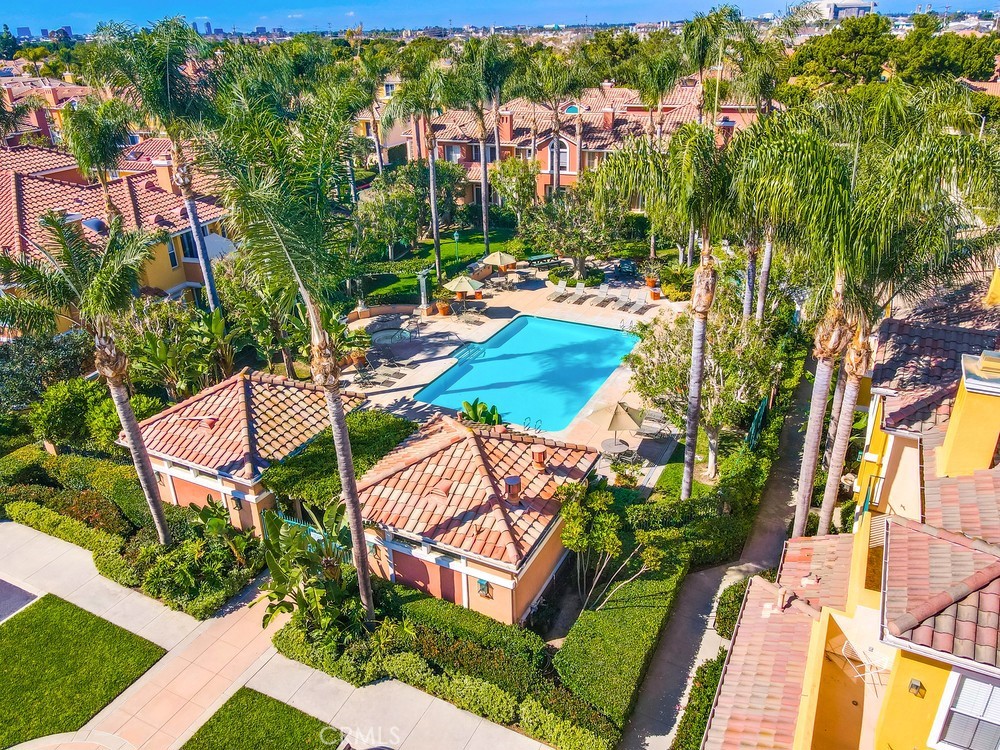 705 Marinella Aisle 118