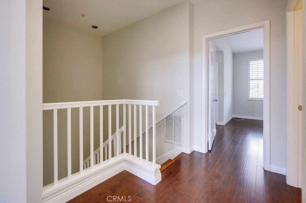 705 Marinella Aisle 118