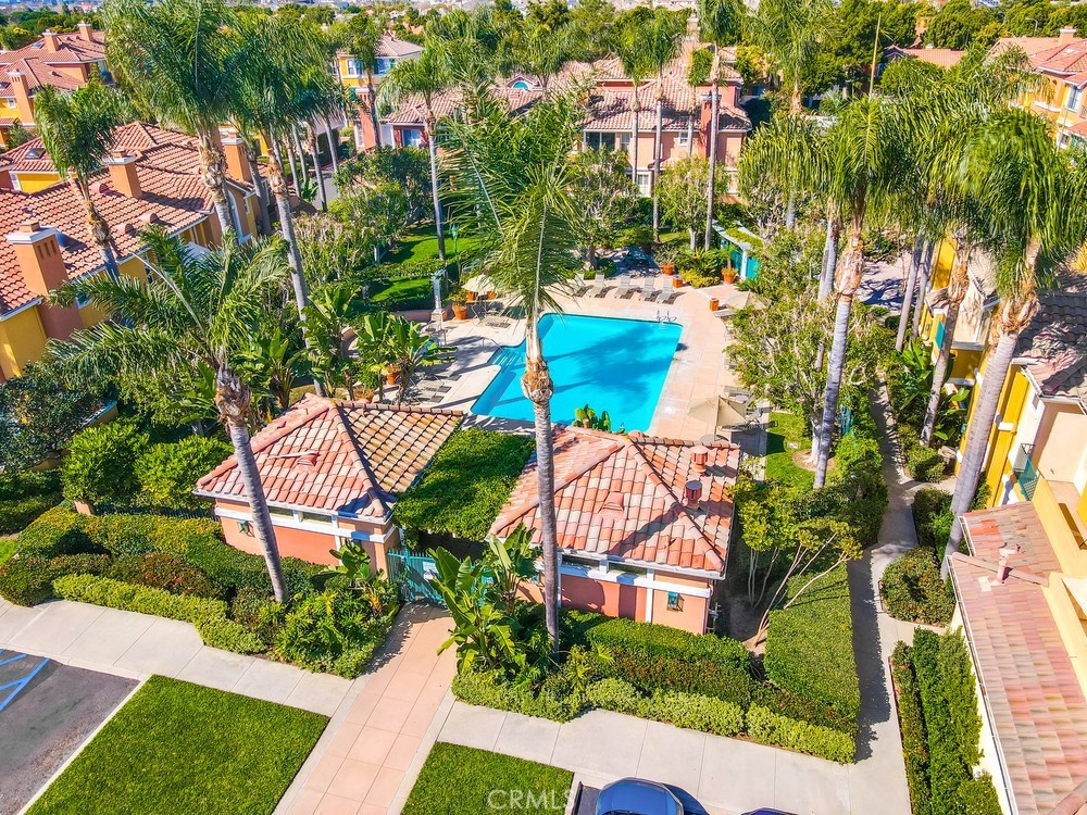 705 Marinella Aisle 118