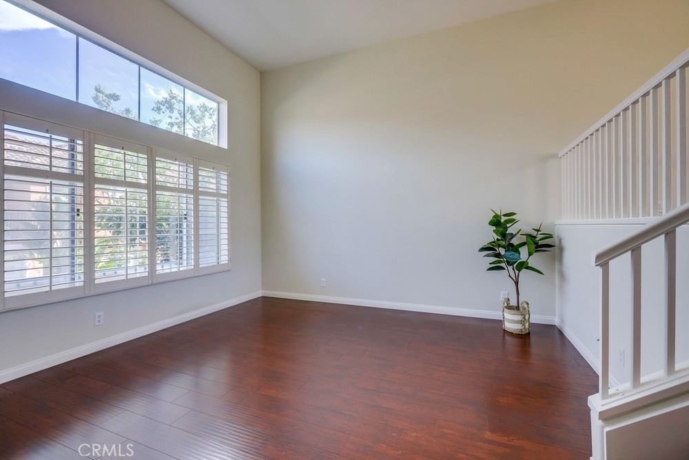 705 Marinella Aisle 118