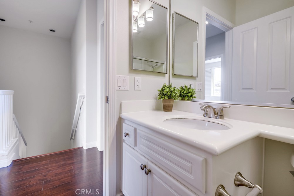 705 Marinella Aisle 118