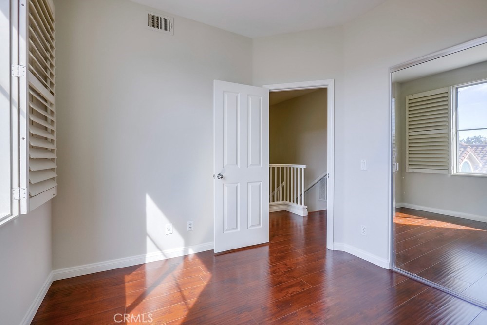 705 Marinella Aisle 118