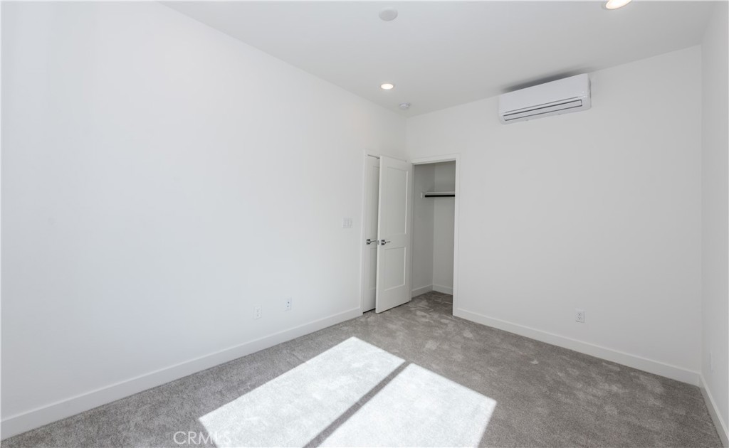 2317 W Broadway 46