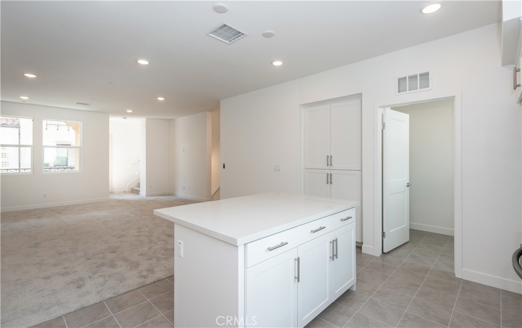 2317 W Broadway 46
