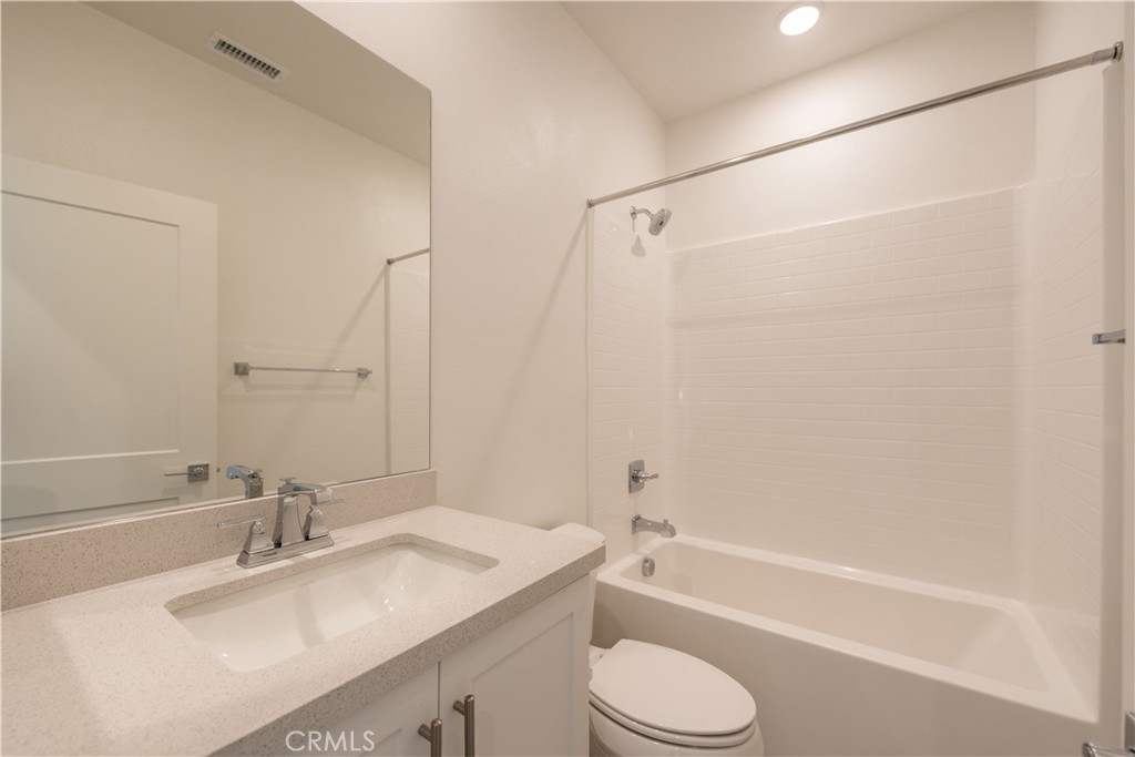 2317 W Broadway 46