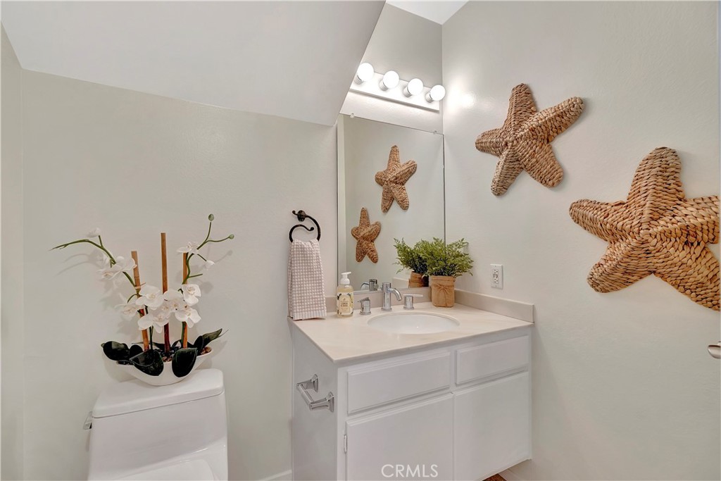 2766 Hillside Drive 16