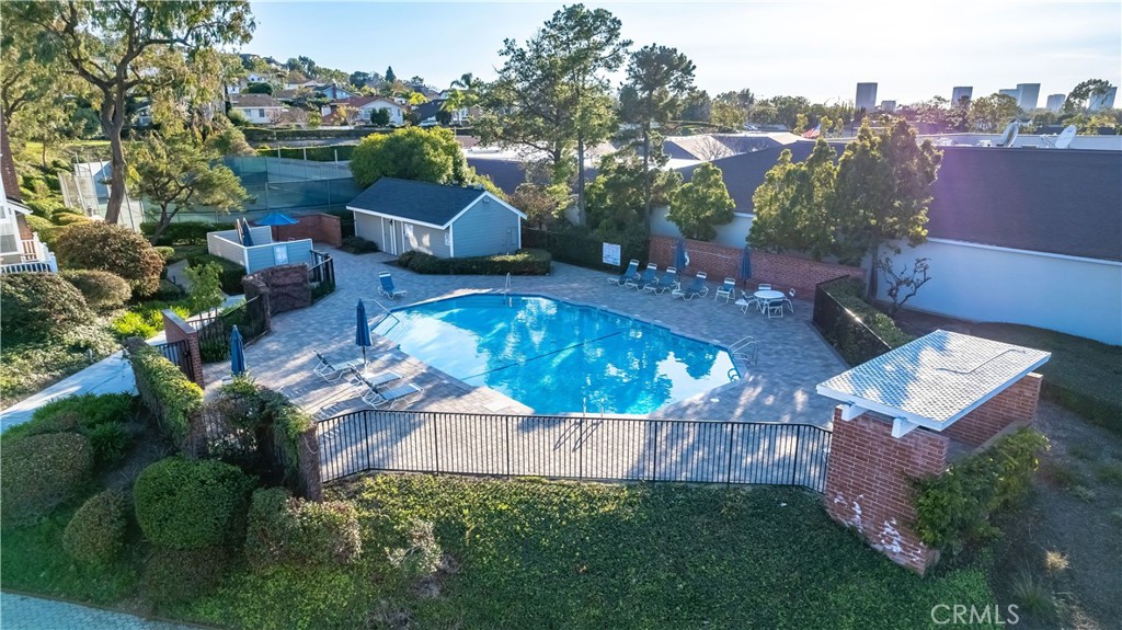 2766 Hillside Drive 16