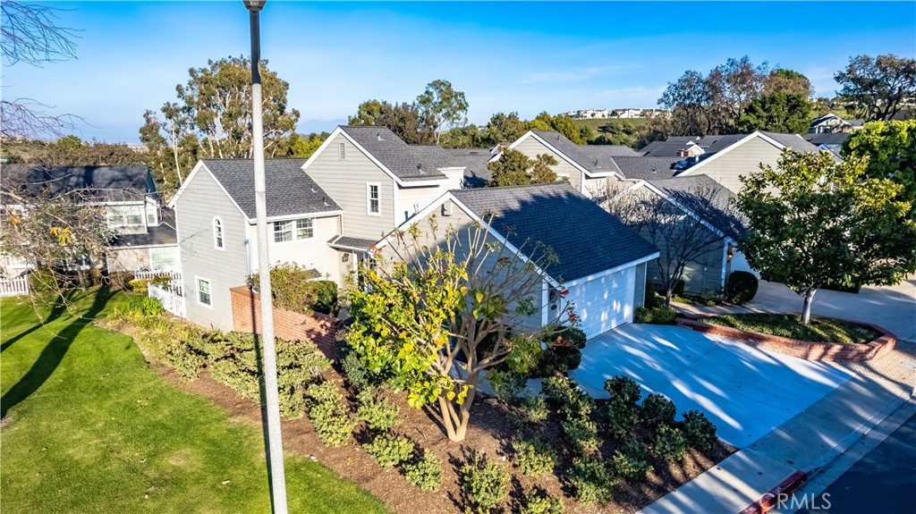 2766 Hillside Drive 16