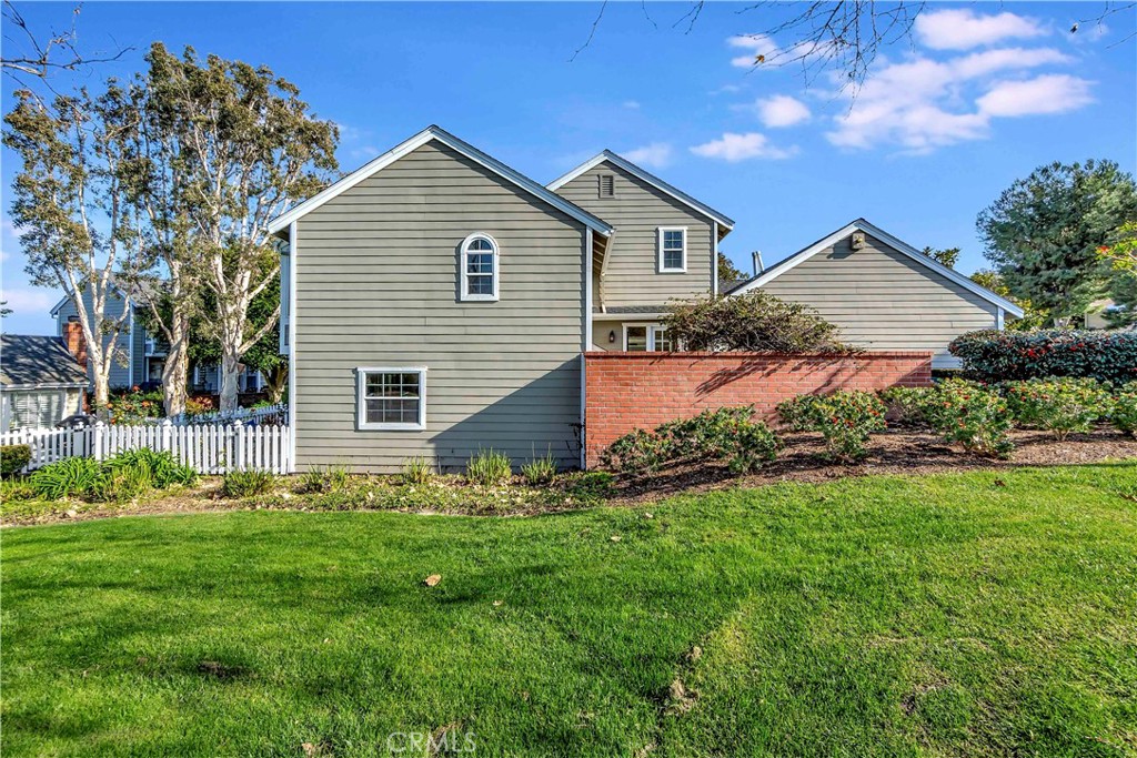 2766 Hillside Drive 16