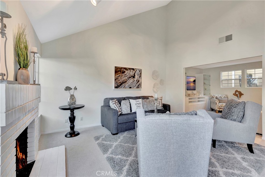 2766 Hillside Drive 16