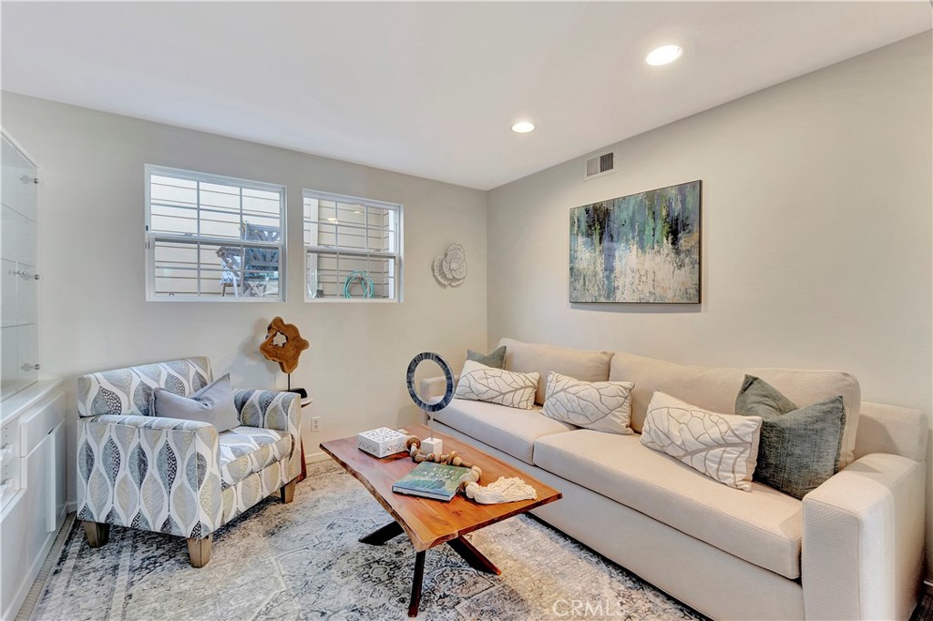 2766 Hillside Drive 16