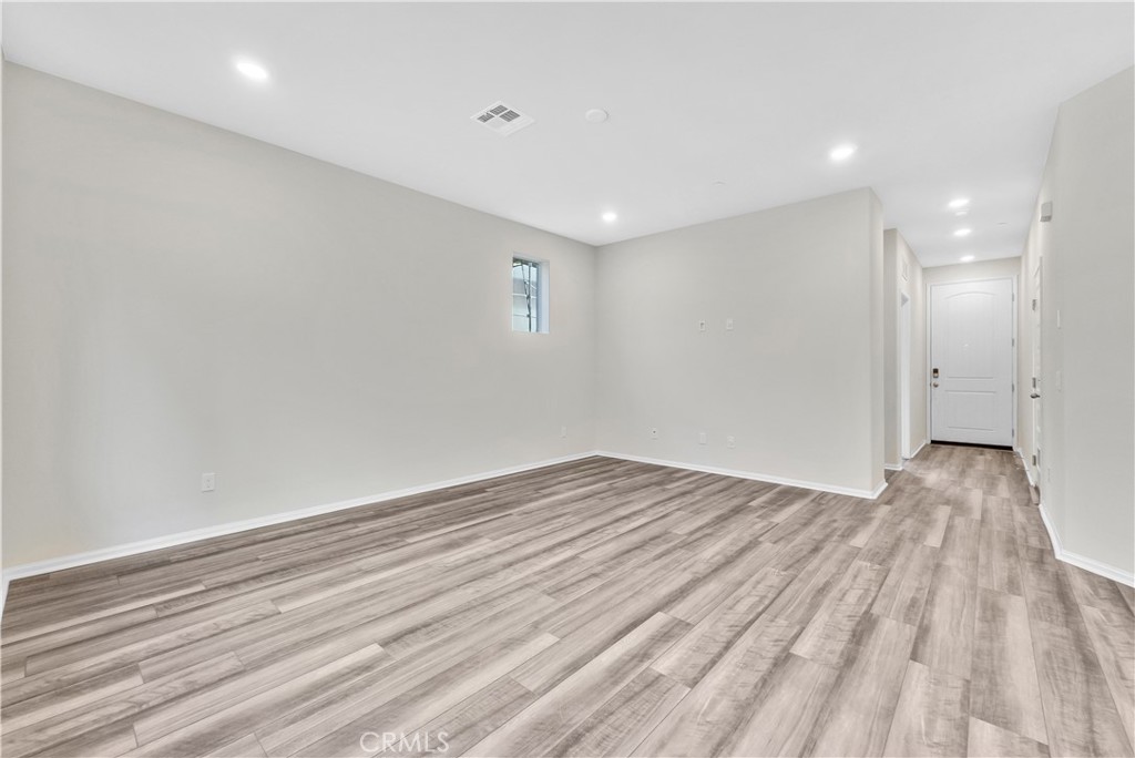 643 E Joseph Privado