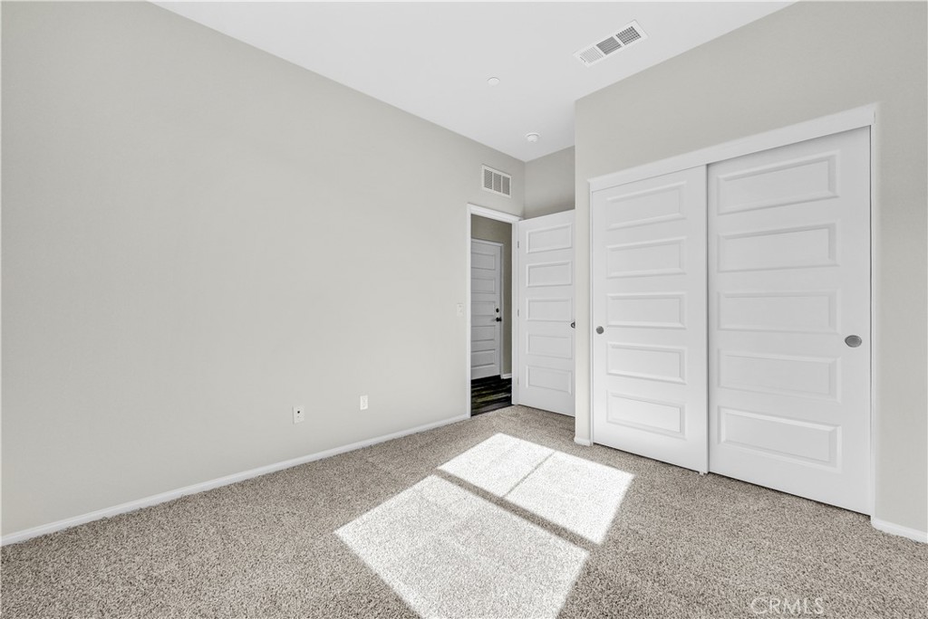 643 E Joseph Privado