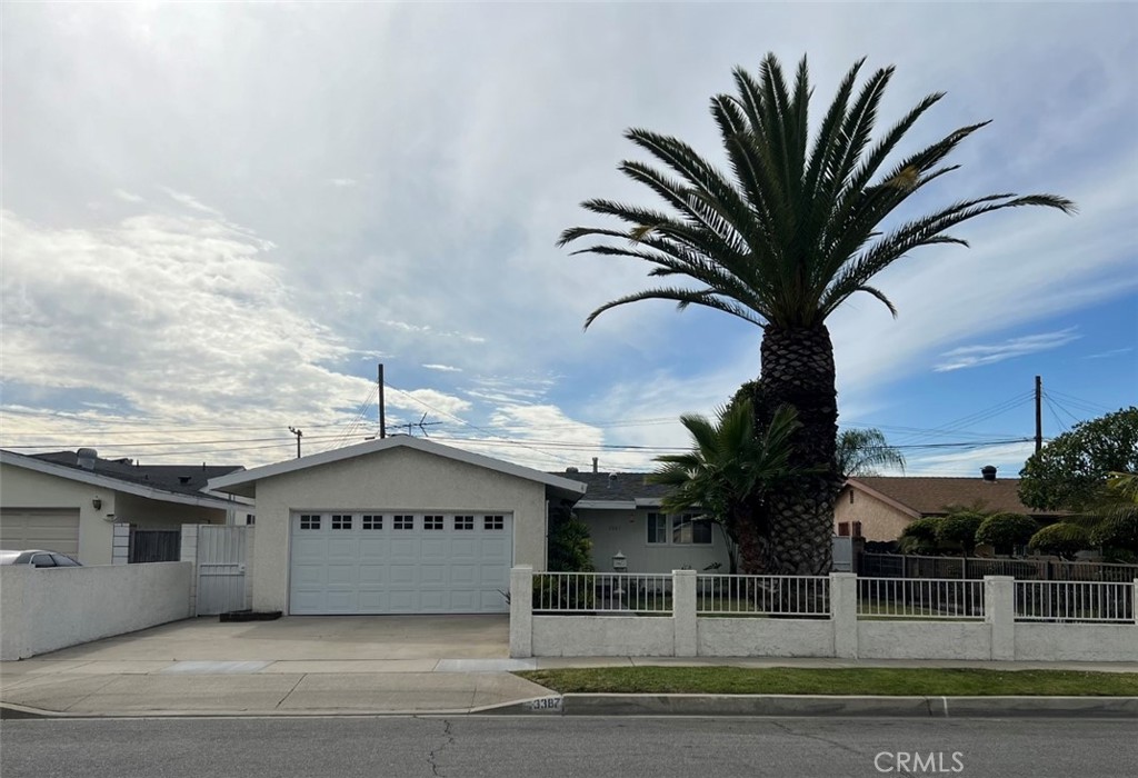 3387 Friendswood Avenue
