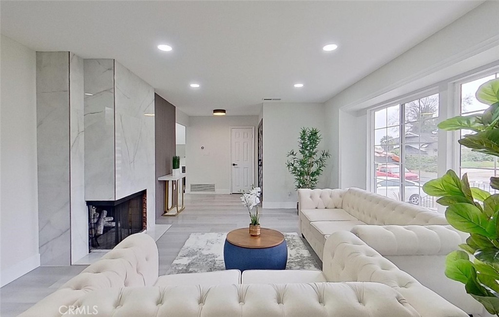 2635 Genola Drive