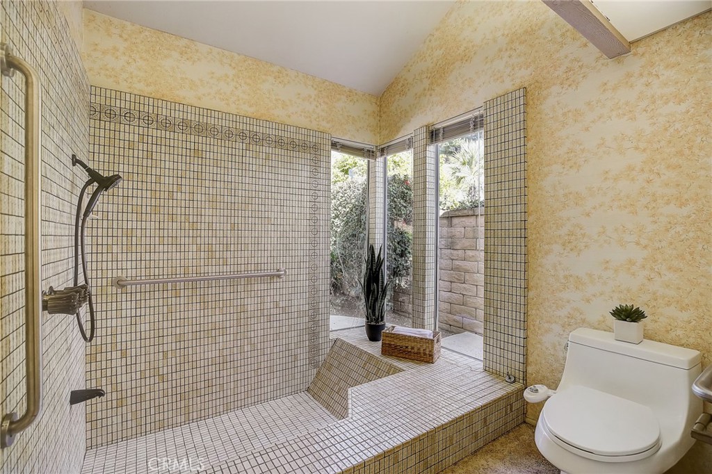 3221 Falcon Ridge Road